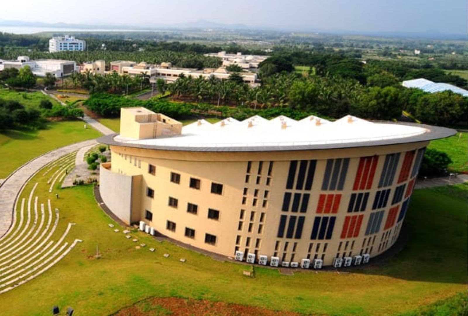 Yashwantrao Chavan Maharashtra Open University Campus