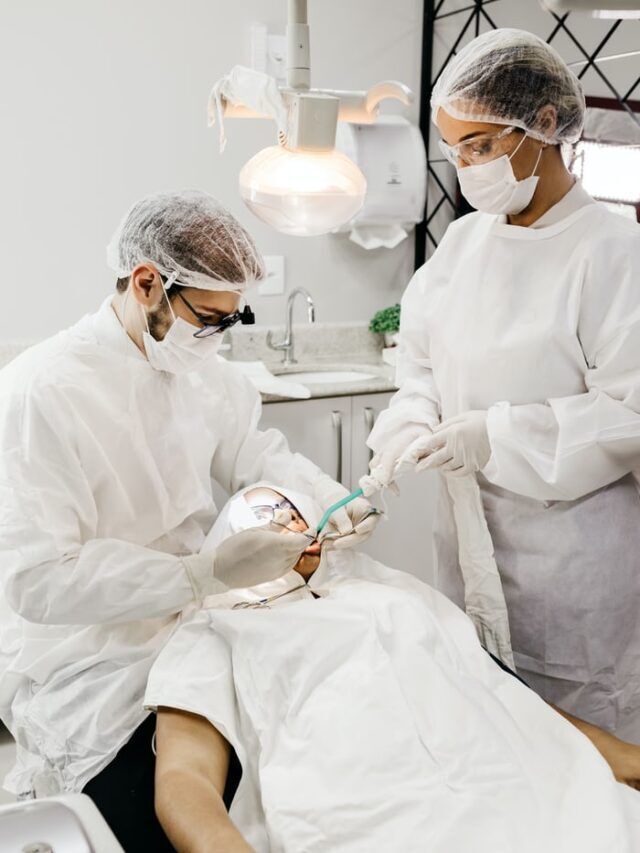 How to become an orthodontist (In 2022)